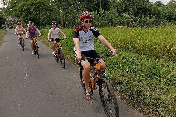 Kintamani Downhill Cycling Tour – Scenic Volcano & Rice Terrace