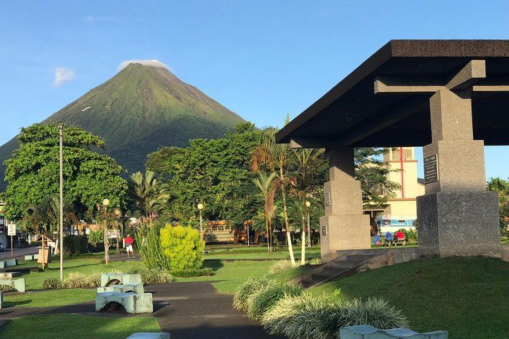 La Fortuna Central Park