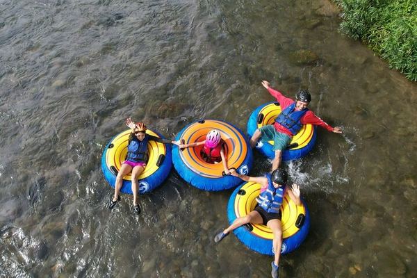 La Fortuna River Tubing from the Pink Hostel