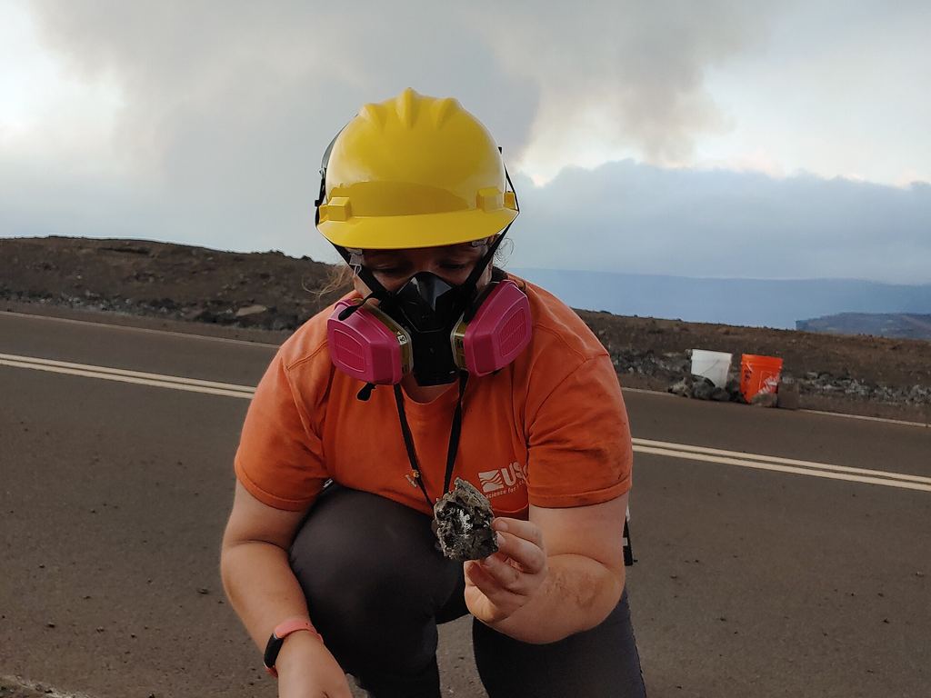 Lava fountains and a lava lake on the floor of Halemaʻumaʻu crater at the summit of Kīlauea