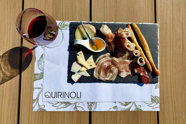 Lunch & Wine Tasting in the National Park of Mt Vesuvius