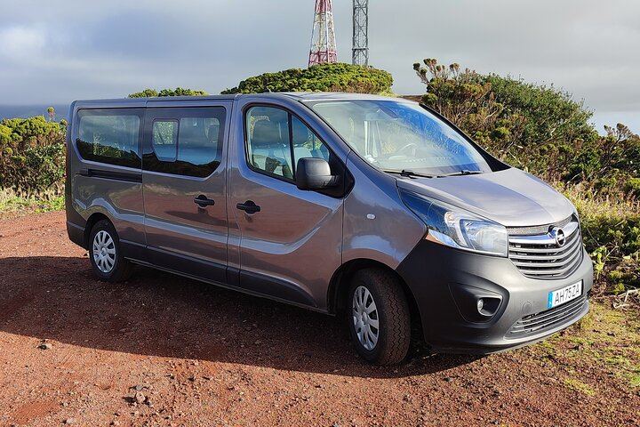 Luxurious, comfortable and discreet are the characteristics of our van. Travel in style and of course, in comfort.