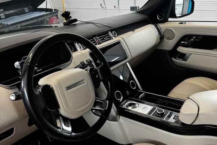 Luxury Private Golden Circle Tour in 4X4 Range Rover
