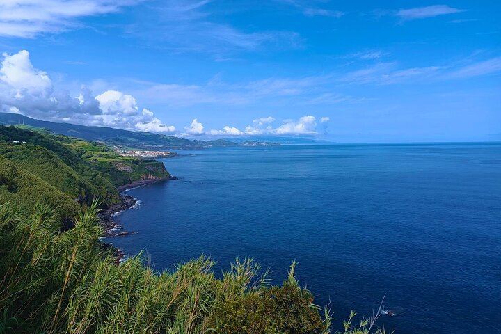 Majestic North São Miguel - Fogo Lagoon, Waterfalls & Tea (Lunch)
