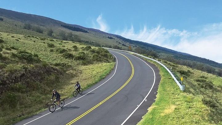 Maui Sunriders Bike Co. 20 Years Providing Self-Guided Haleakala Downhill Bike Tours! Over 1000+ 5 star reviews! Maui's Best & Longest Ride over any operator, from the mountain to the sea.