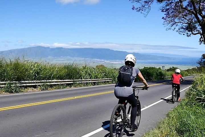 Maui Sunriders Bike Co. 20 Years Providing Self-Guided Haleakala Downhill Bike Tours! Over 1000+ 5 star reviews! Maui's Best & Longest Ride over any operator, from the mountain to the sea.