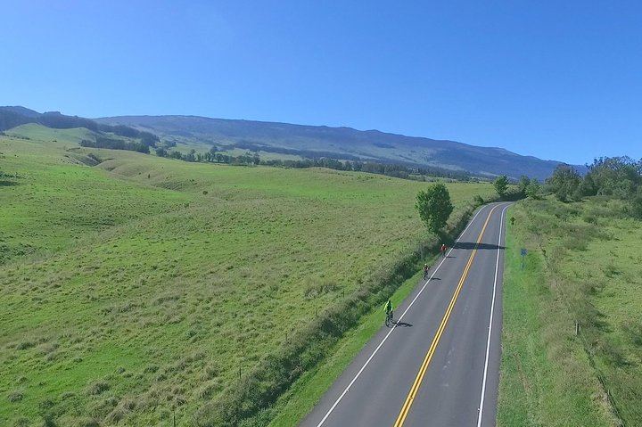 Maui Sunriders Bike Co. 20 Years Providing Self-Guided Haleakala Downhill Bike Tours! Over 1000+ 5 star reviews! Maui's Best & Longest Ride over any operator, from the mountain to the sea.