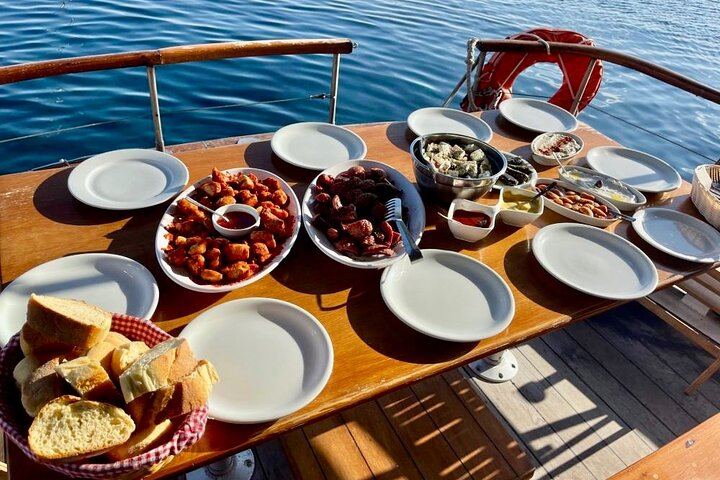 Medousa Meze (Greek Traditional Plates)
