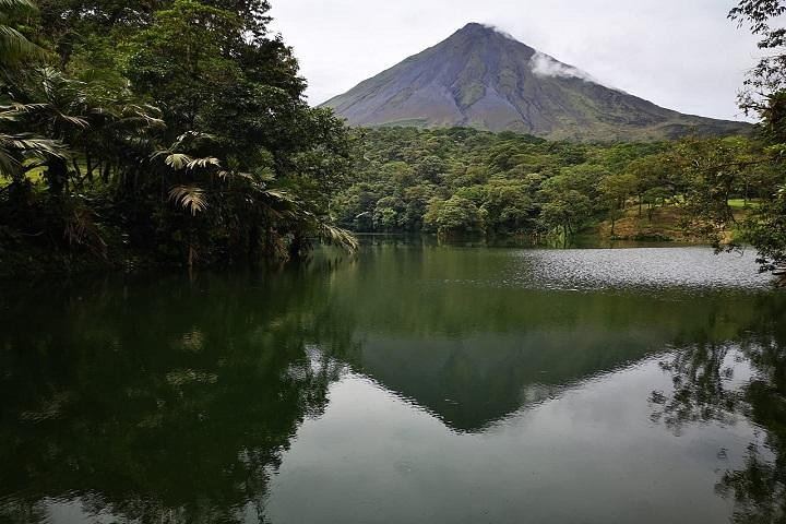 Morning Arenal Volcano Hike, Lunch & Natural Hot Springs River