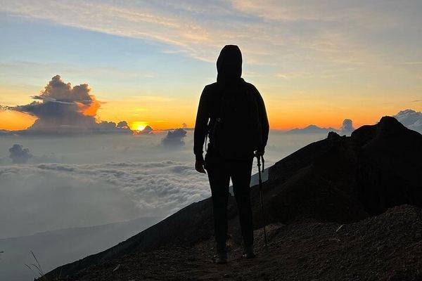 Mount Agung: Three to Four Hours from Pasar Agung, Five to Seven from Besakih