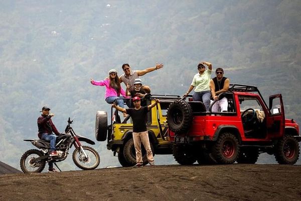 Batur 4WD at 7 am: the Lava Cave at Lava Ball Point and the 1964 Flow