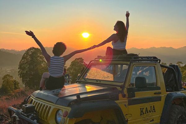 Batur Jeep Sunrise, Black Sand and a Coffee Break at Temen Village