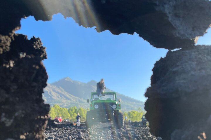 Mount Batur Jeep Tour: Sunrise, Black Lava,Black Sand &Hot Spring