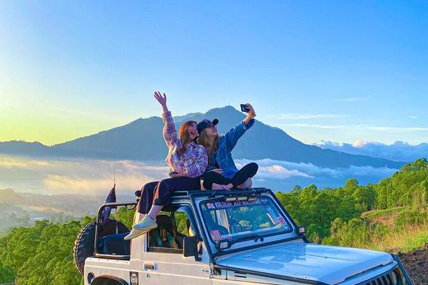 Batur Sunrise by Jeep from a Little-Known Viewpoint, Through Kintamani