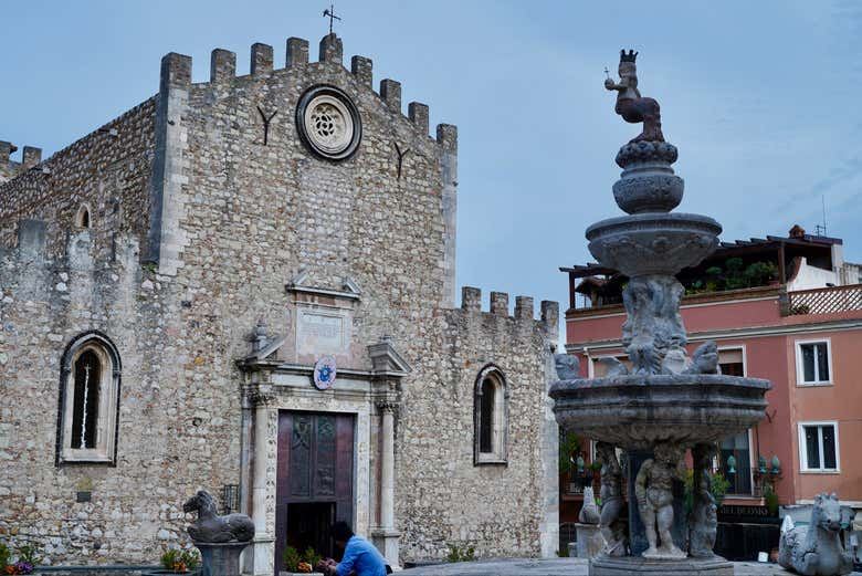 Mount Etna & Taormina Day Trip