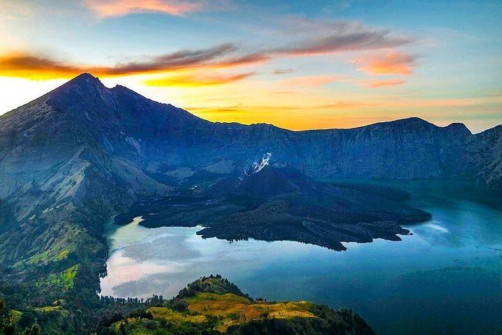 Mount Rinjani 2 Days 1 Night Senaru Crater Rim