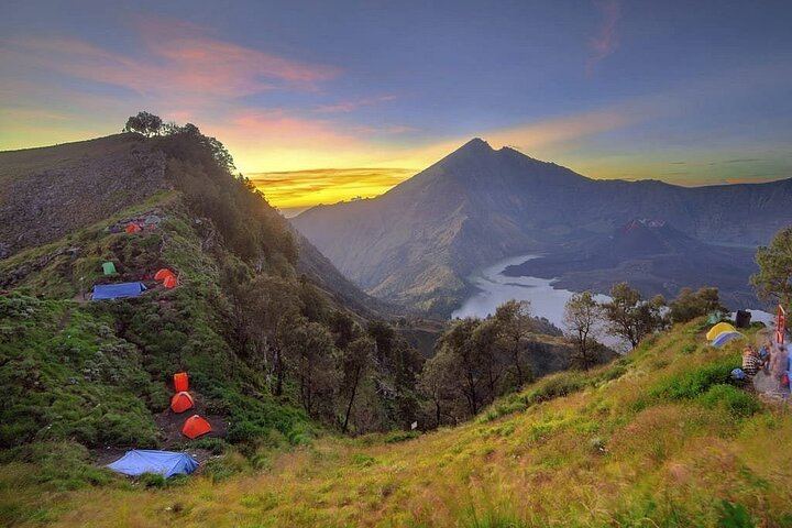 Mount Rinjani 2 Days 1 Night Senaru Crater Rim