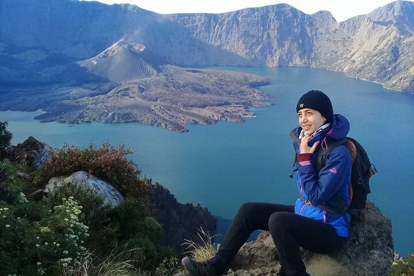 Rinjani to the Senaru Crater Rim: Camp at 2,641 m Above Baru Jari
