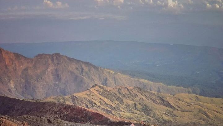 Mount rinjani summit trek