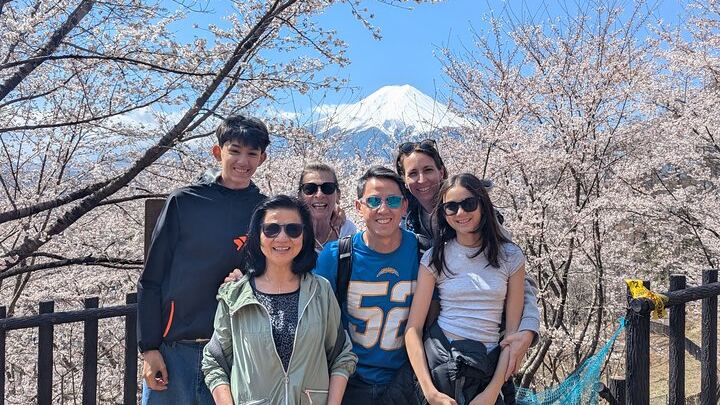 Mt Fuji Hidden Gem Custom Car Tour with Licensed Guide & Driver