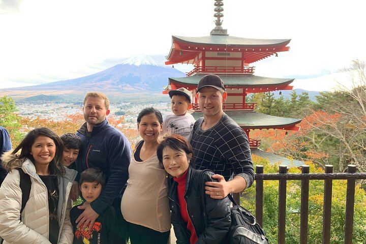 Mt Fuji Hidden Gem Custom Car Tour with Licensed Guide & Driver