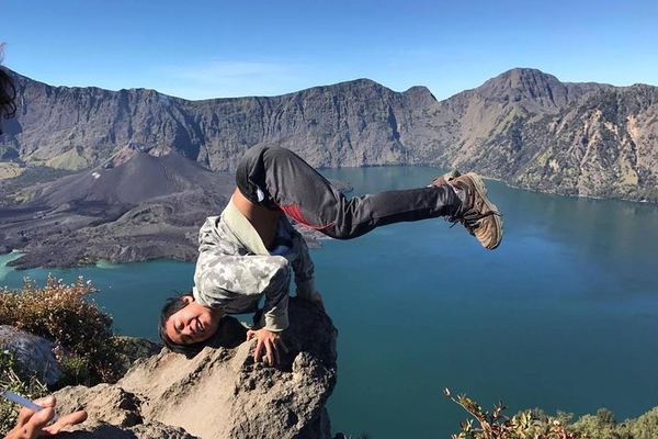 Rinjani Senaru Rim in the Shade: 8 Hours Up Through Rainforest, 5 Back