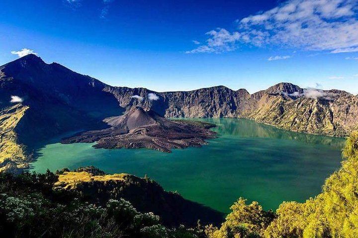 Mt Rinjani Trekking 2 Days 1 Night (Senaru Crater Rim)