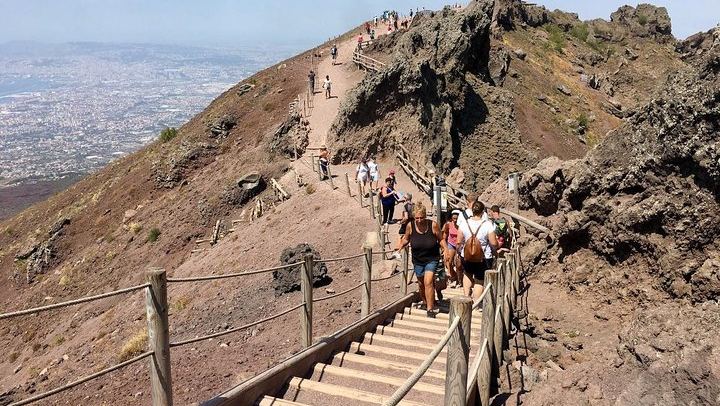 Mt. Vesuvius - hiking