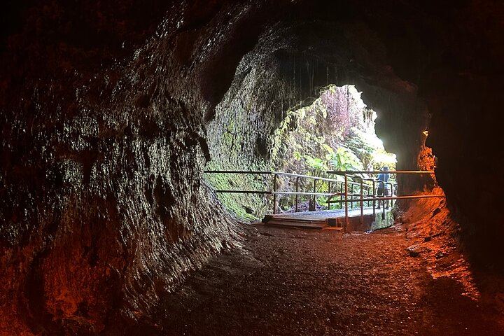 Nahuku lava tube