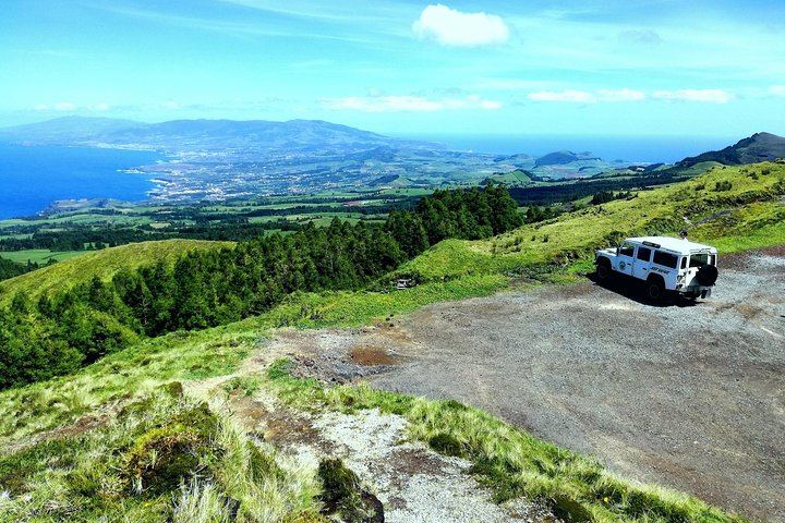 Off the Beaten Track Half Day Sete Cidades Jeep Tour