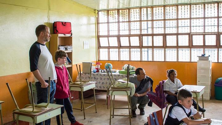On Weekdays we can visit the "one-on teacher" school at Turrialba