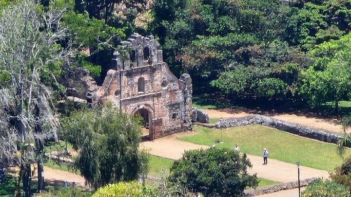 Overview of Ujarras Ruins