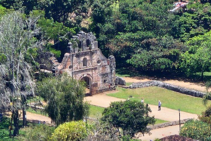 Overview of Ujarras Ruins