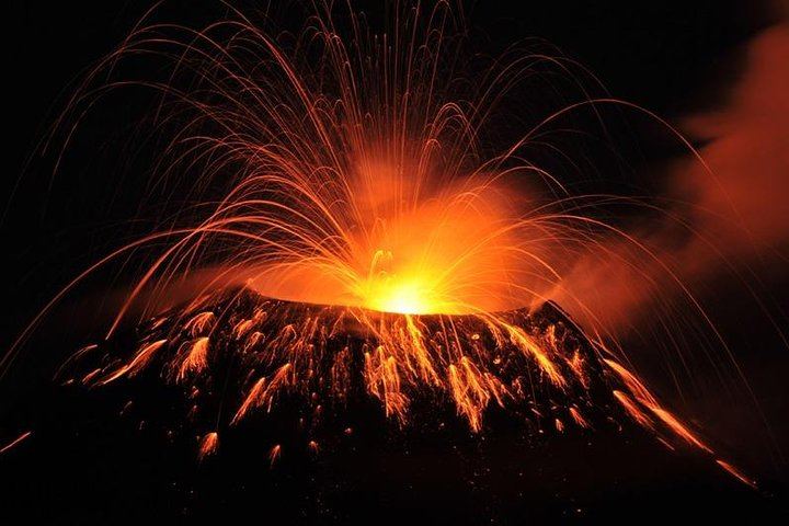 Pacaya Volcano Hikking from Guatemala City