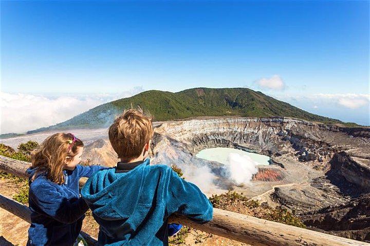 Poas Volcano National Park Half Day tour from San Jose