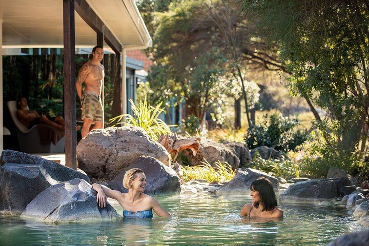 Polynesian Spa Deluxe Entry