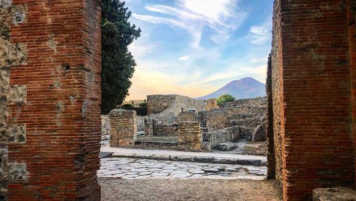 Pompeii and Vesuvius Small Group Tour from Sorrento