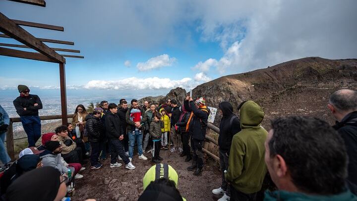 Pompeii and Vesuvius Full Guided Tour From Naples with Pizza