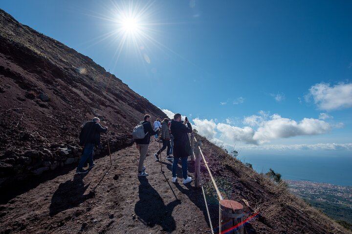 Pompeii and Vesuvius Full Guided Tour From Naples with Pizza