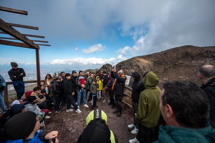 Pompeii and Vesuvius Full Guided Tour From Naples with Pizza
