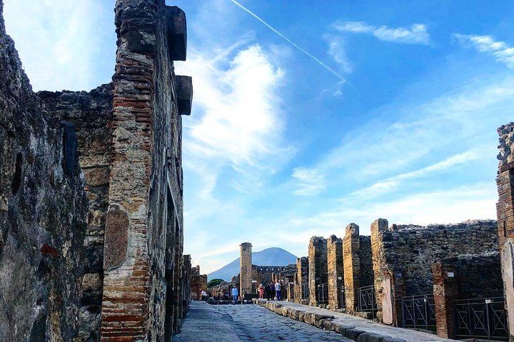 Pompeii and Vesuvius Small Group Tour from Sorrento