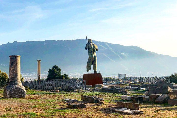 Pompeii and Vesuvius Small Group Tour from Sorrento