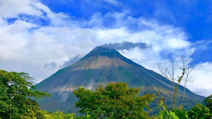 Premium Adventure from San Jose Arenal Volcano Waterfall and Thermal