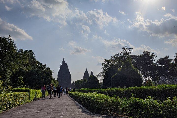 Private Borobudur Heritage Tour – Merapi Jeep & Prambanan Temple