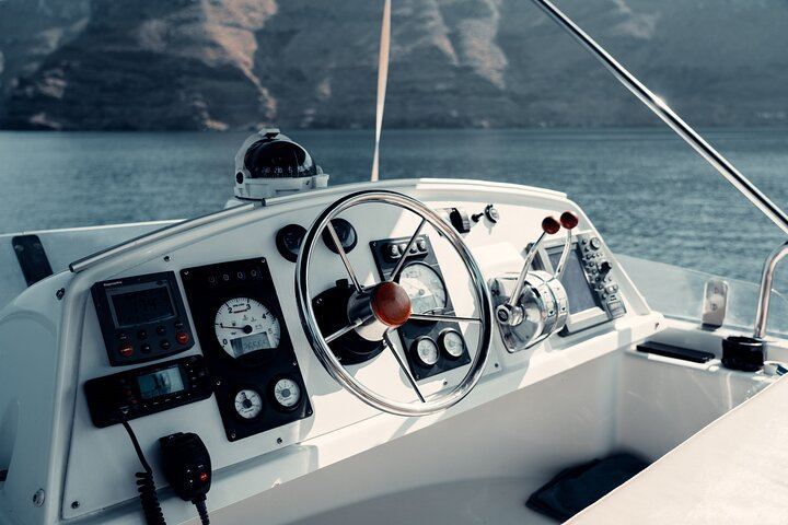 Private Caldera Cruise with Power Catamaran ENJOY incl. Meal & Drinks
