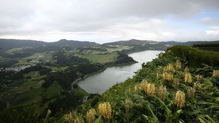 Private Full-Day 4x4 Tour to Furnas Volcano