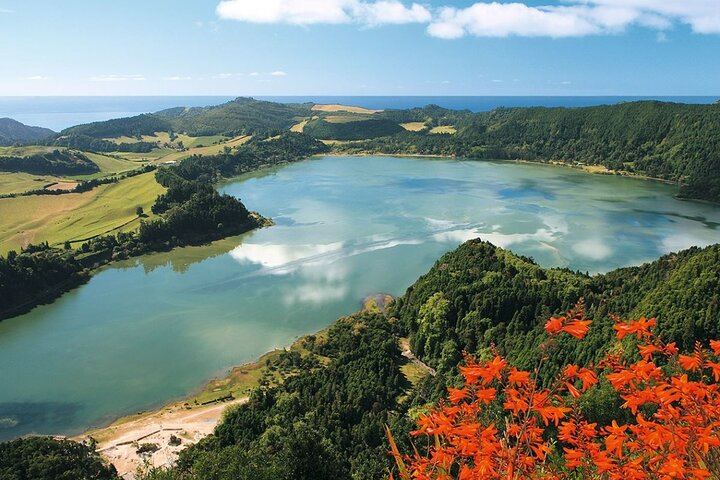 Private Guided Tour to Furnas and thermal baths.
