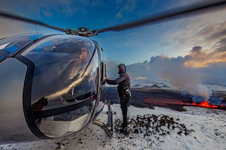 Private Reykjavik Helicopter Flight: Reykjanes Peninsula and Volcanic Landscapes