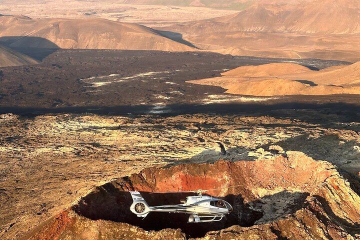 Private Reykjavik Helicopter Flight: Reykjanes Peninsula and Volcanic Landscapes
