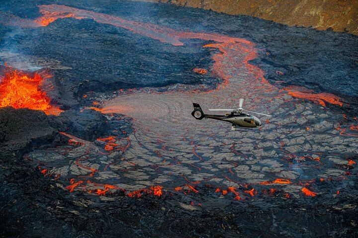 Private Reykjavik Helicopter Flight: Reykjanes Peninsula and Volcanic Landscapes